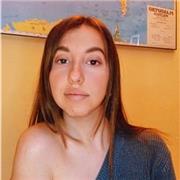 Frequento il secondo anno di digital marketing diplomata al liceo linguistico offro ripetizioni per ragazzi delle medie